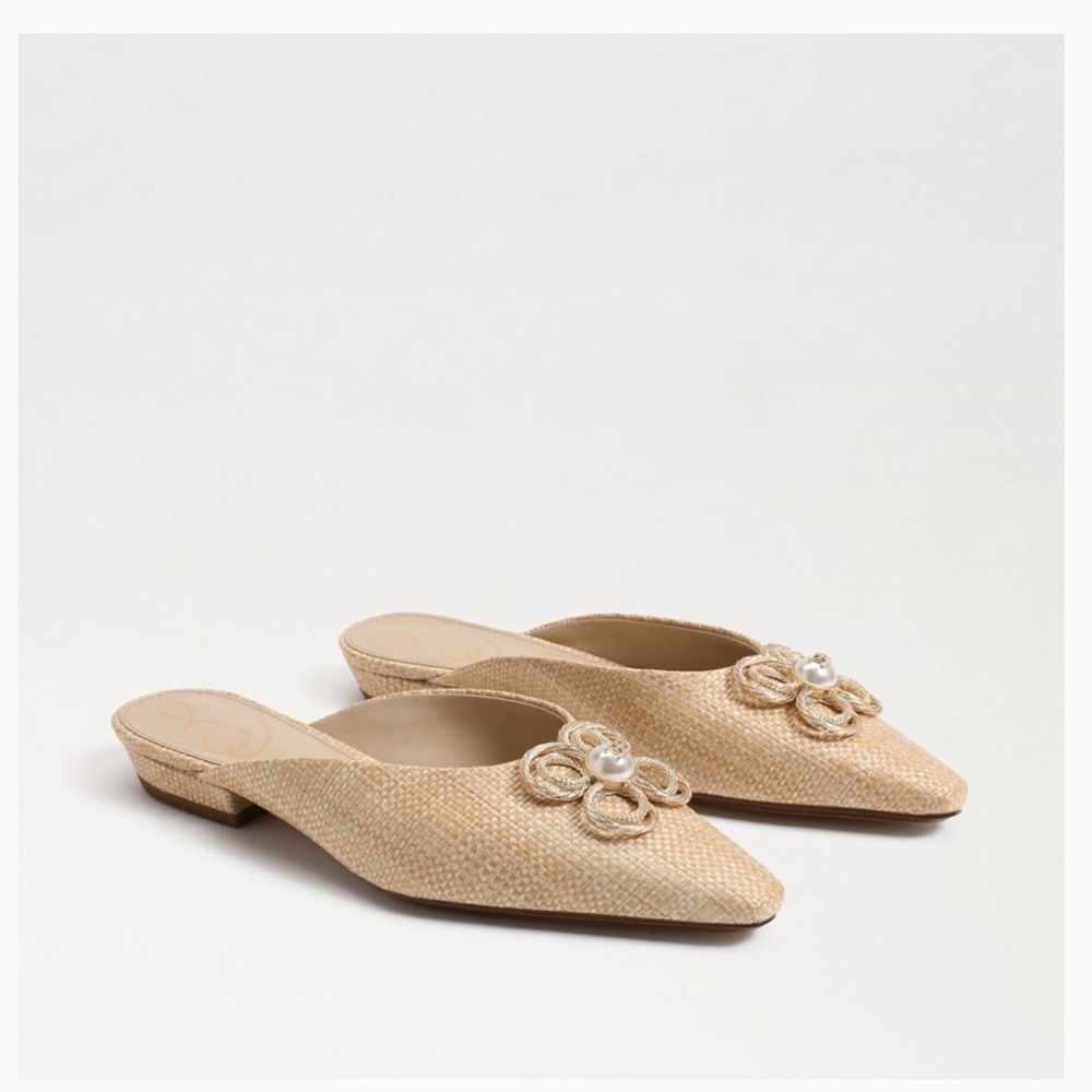 Jayden pointed toe flat
